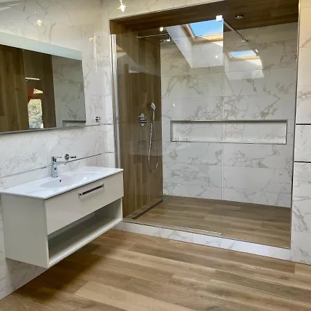 Rosel 게스트하우스 4*