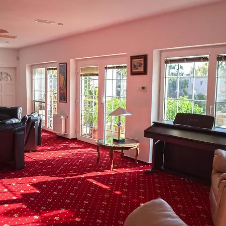 Rosel 게스트하우스